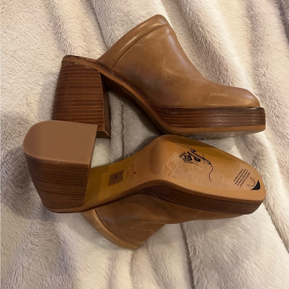 Free people leather mules shoes size 36.5 SOLD